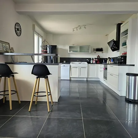 Holiday home Au Clair De Lune Saint-Remy-Sous-Barbuise
