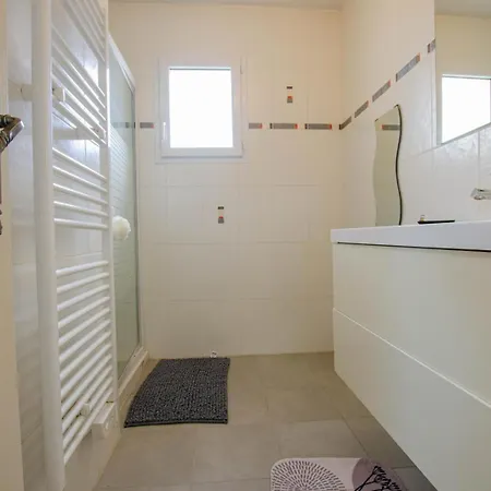 Au Clair De Lune Holiday home Saint-Remy-Sous-Barbuise